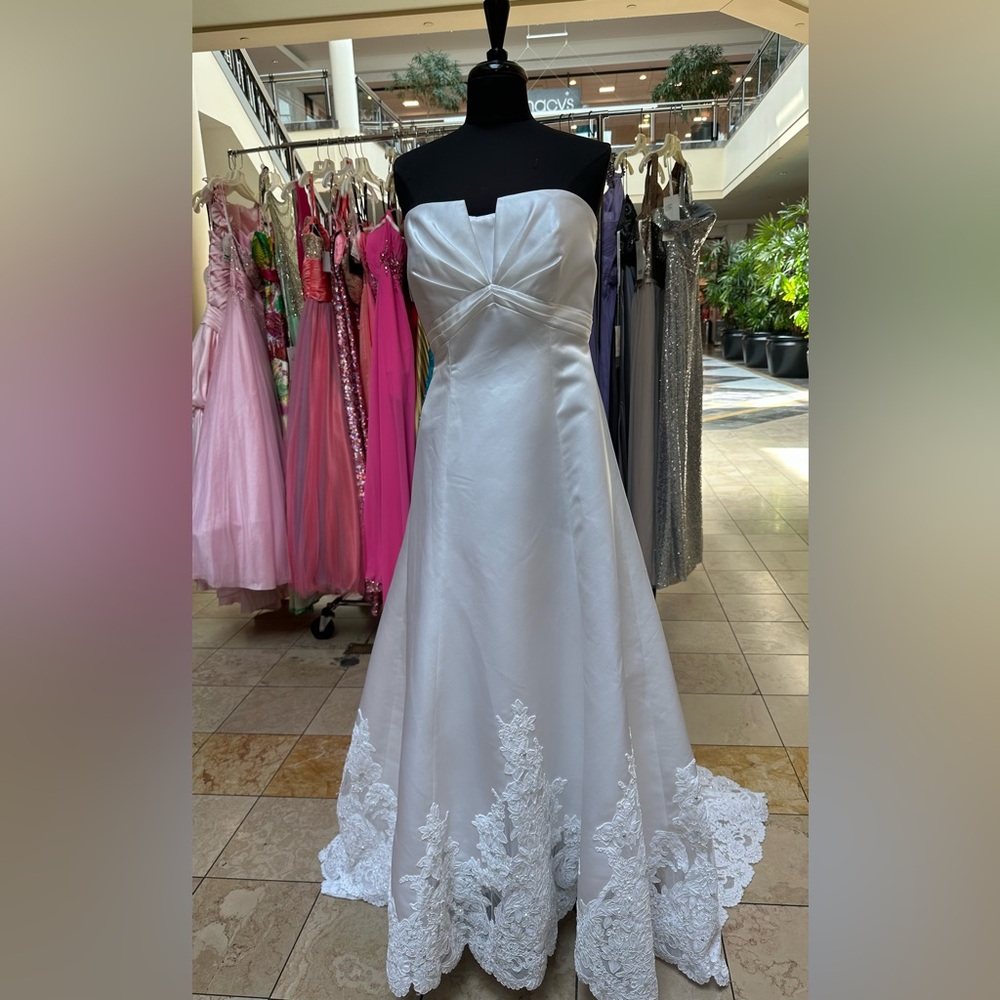 White A-line Wedding Dress style #F302R